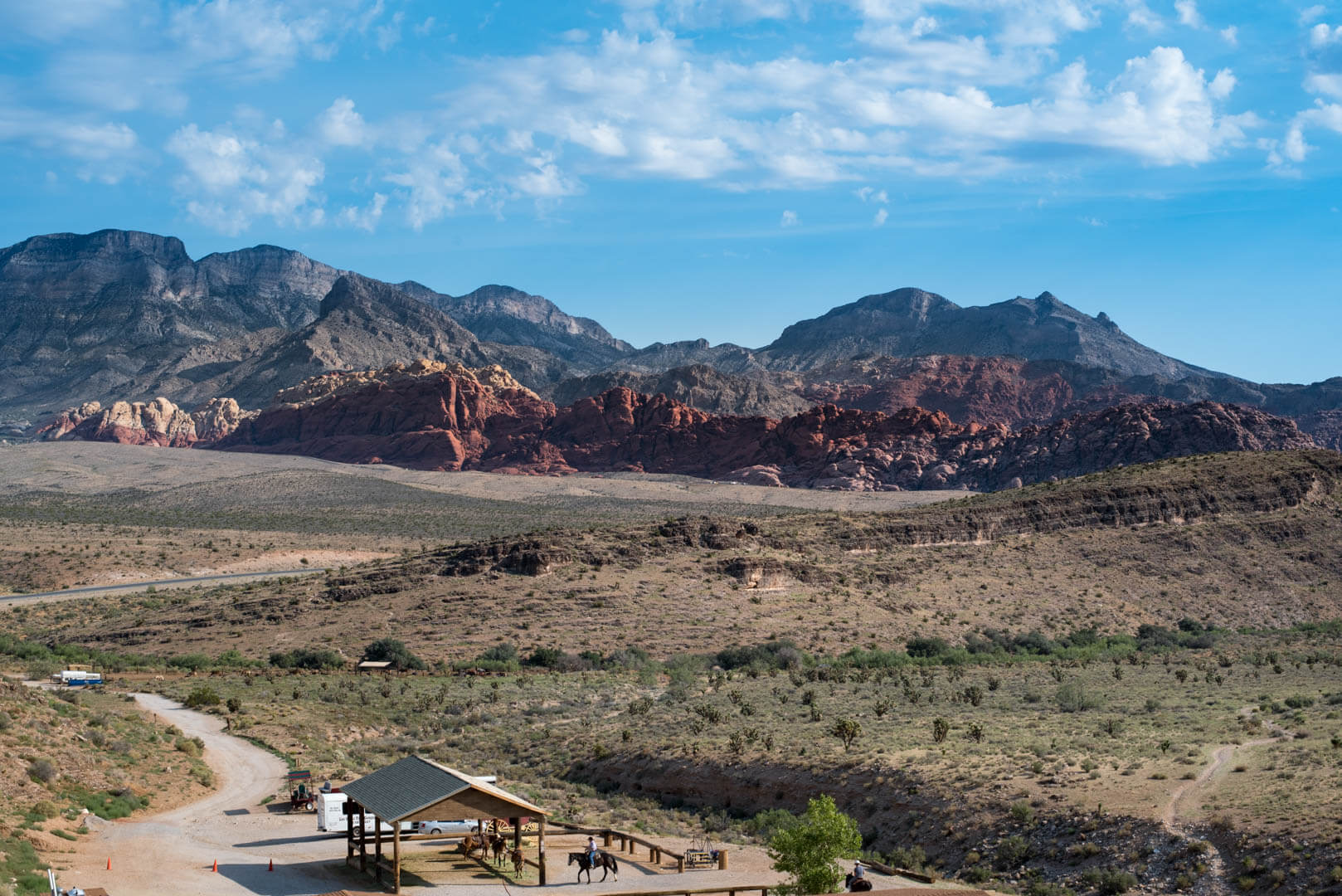paysage d'un ranch dans le désert pris au 50mm 1.8